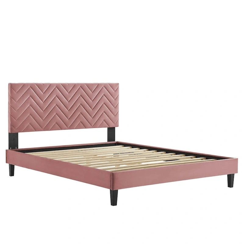 Lit plateforme grand lit, tête de lit capitonnée en velours à chevrons, pieds en bois fuselés, style milieu de siècle, bleu / blanc / anthracite / rose, 2 personnes