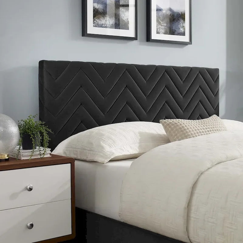 Lit plateforme grand lit, tête de lit capitonnée en velours à chevrons, pieds en bois fuselés, style milieu de siècle, bleu / blanc / anthracite / rose, 2 personnes